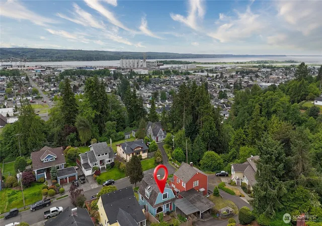 Photo 3 of Sale Pending at 2016 West 6th, Aberdeen, WA 98520 | MLS# NWM2536359 | Listing updated on 2026-09-11