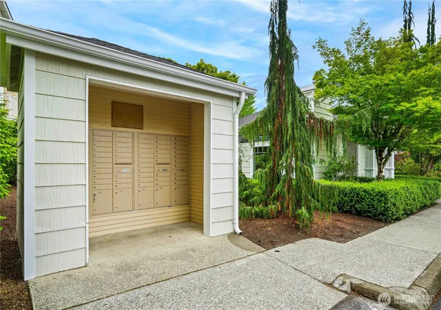 Photo 3 of Single family home for sale at 11890 Ne 163rd Place #22-3, Bothell, WA 98011 | MLS# NWM2536463 | Listing updated on 2026-09-21