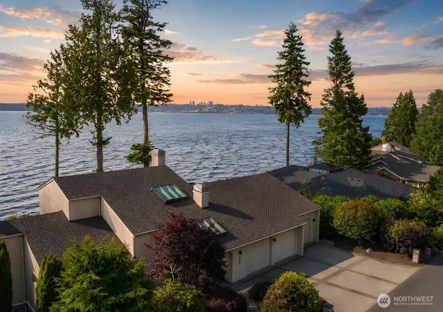 Photo 3 of Single family home for sale at 9157 Great Blue Heron Ln, Blaine, WA 98230 | MLS# NWM2536469 | Listing updated on 2026-09-21