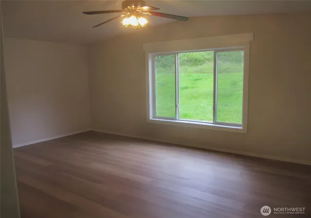 Photo 2 of Manufactured home for sale at 400 Fallert Rd, Kalama, WA 98625 | MLS# NWM2536740 | Listing updated on 2026-09-21