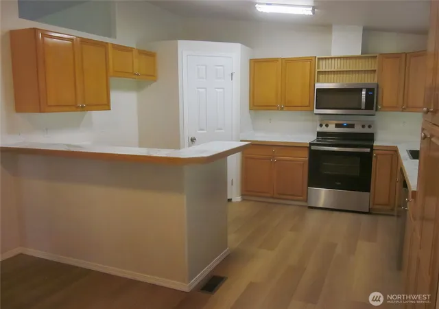Photo 3 of Manufactured home for sale at 400 Fallert Rd, Kalama, WA 98625 | MLS# NWM2536740 | Listing updated on 2026-09-21