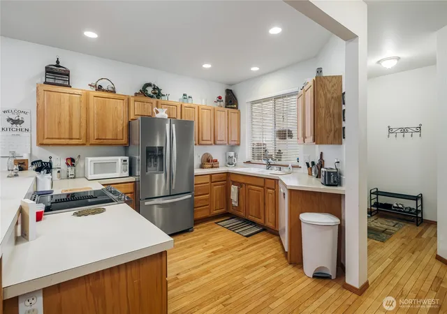 Photo 3 of Townhouse for sale at 2213 James Cir #B, Lynden, WA 98264 | MLS# NWM2536766 | Listing updated on 2026-09-24