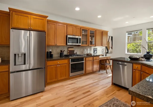 Photo 3 of Townhouse for sale at 1906 Juneberry Ct Ne #1906, Issaquah, WA 98029 | MLS# NWM2536773 | Listing updated on 2026-09-26