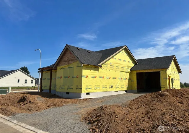Photo 1 of Single family home for sale at 268 Eminence Ave, Winlock, WA 98596 | MLS# NWM2537062 | Listing updated on 2026-09-22