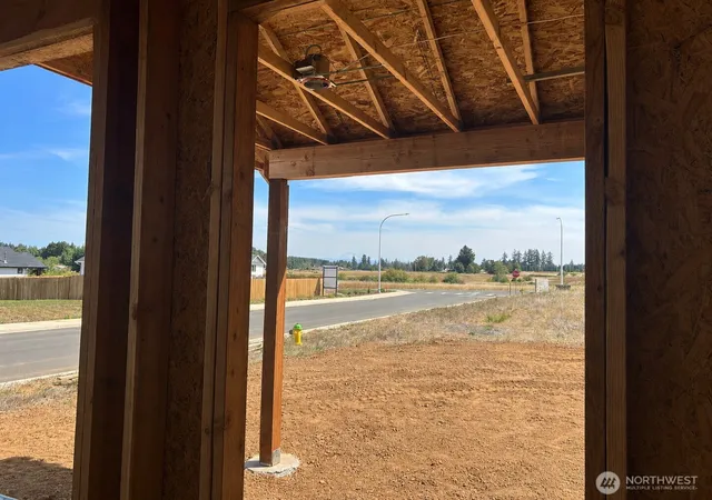 Photo 4 of Single family home for sale at 268 Eminence Ave, Winlock, WA 98596 | MLS# NWM2537062 | Listing updated on 2026-09-22