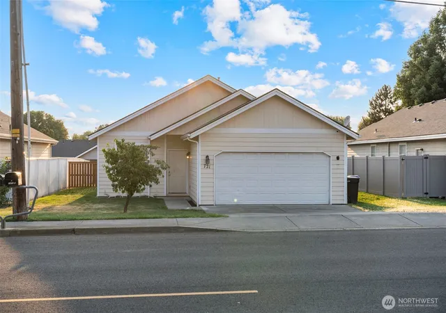 Photo 1 of Single family home for sale at 721 Wellington Ave, Walla Walla, WA 99362 | MLS# NWM2537288 | Listing updated on 2026-09-22
