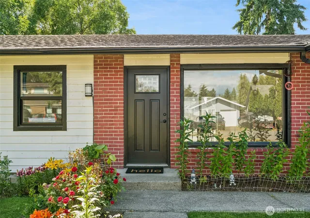 Photo 1 of Single family home for sale at 25733 19th Avenue S, Des Moines, WA 98198 | MLS# NWM2537463 | Listing updated on 2026-10-01