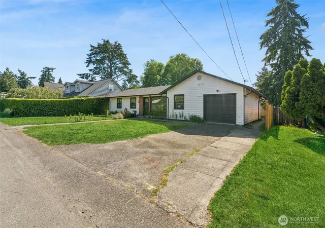 Photo 4 of Single family home for sale at 25733 19th Avenue S, Des Moines, WA 98198 | MLS# NWM2537463 | Listing updated on 2026-10-01