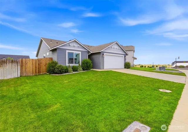 Photo 2 of Sale Pending at 6212 Ramus Ln, Pasco, WA 99301 | MLS# NWM2537488 | Listing updated on 2026-10-01