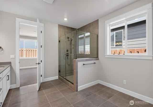 Photo 4 of Single family home for sale at 2719 Bowthorpe St SE, Olympia, WA 98513 | MLS# NWM2537511 | Listing updated on 2026-09-30