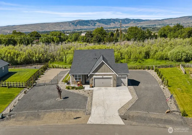 Photo 1 of Single family home for sale at 2907 Dapple Gray Way, Ellensburg, WA 98926 | MLS# NWM2537767 | Listing updated on 2026-09-30