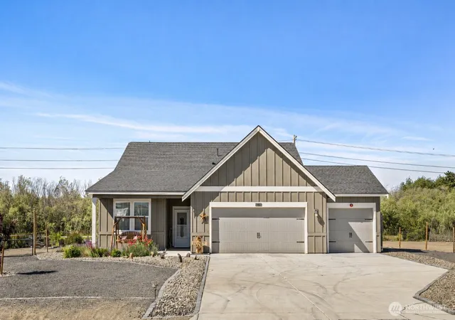 Photo 3 of Single family home for sale at 2907 Dapple Gray Way, Ellensburg, WA 98926 | MLS# NWM2537767 | Listing updated on 2026-09-30