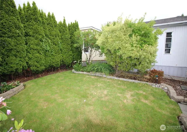 Photo 2 of Manufactured home for sale at 920 Cottonwood Dr, Enumclaw, WA 98022 | MLS# NWM2537796 | Listing updated on 2026-09-22