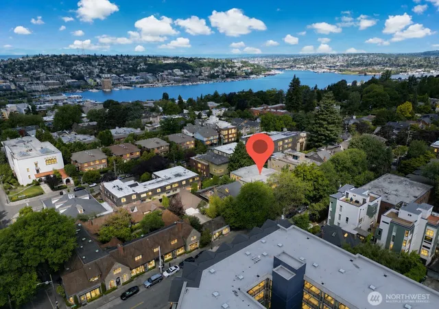 Photo 3 of Condo for sale at 731 Broadway E #301, Seattle, WA 98102 | MLS# NWM2537800 | Listing updated on 2026-09-22