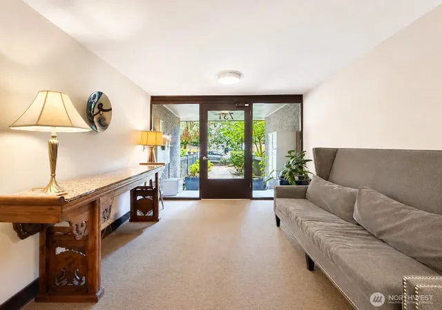 Photo 4 of Condo for sale at 731 Broadway E #301, Seattle, WA 98102 | MLS# NWM2537800 | Listing updated on 2026-09-22