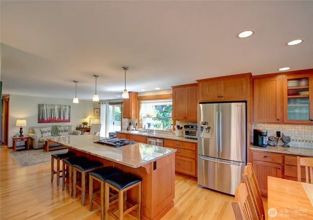 Photo 3 of Sale Pending at 12270 Maple Crst Dr, Burlington, WA 98233 | MLS# NWM2538045 | Listing updated on 2026-09-30