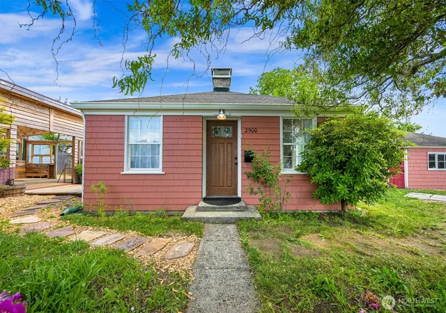 Photo 1 of Single family home for sale at 2500 I St, Bellingham, WA 98225 | MLS# NWM2538268 | Listing updated on 2026-09-22