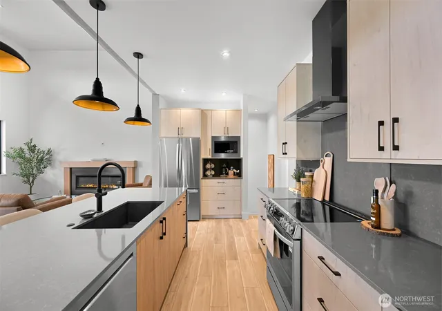 Photo 4 of Condo for sale at 219 Skipping Stone Loop, Lynden, WA 98264 | MLS# NWM2538277 | Listing updated on 2026-09-27