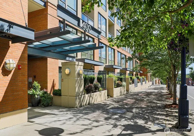 Photo 3 of Sale Pending at 400 Washington #115, Bremerton, WA 98337 | MLS# NWM2538308 | Listing updated on 2026-09-22