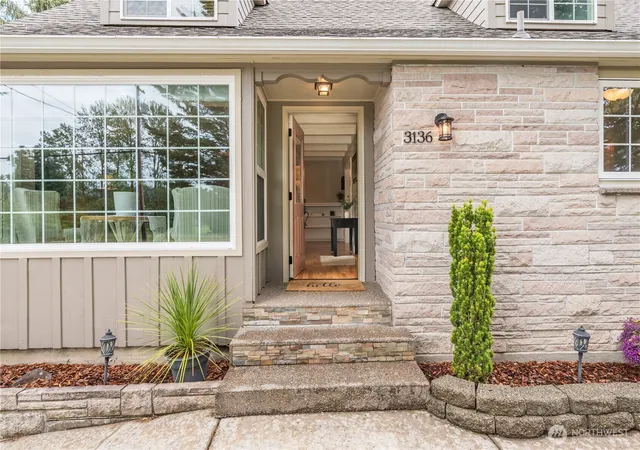 Photo 3 of Contingent at 3136 Pacific Way, Longview, WA 98632 | MLS# NWM2538365 | Listing updated on 2026-09-22