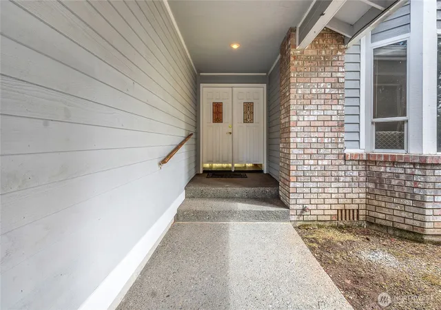 Photo 3 of Sale Pending at 17532 SE 292nd Place, Kent, WA 98042 | MLS# NWM2538437 | Listing updated on 2026-09-28