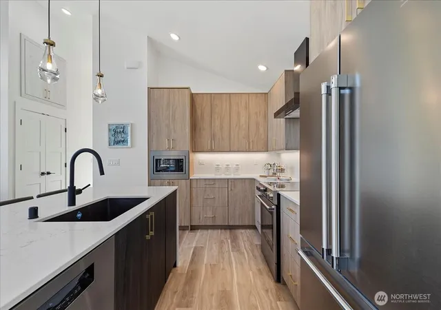 Photo 2 of Condo for sale at 202 Skipping Stone Loop, Lynden, WA 98264 | MLS# NWM2538449 | Listing updated on 2026-09-27