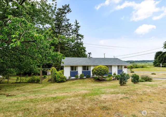 Photo 1 of Single family home for sale at 975 Ferry Ave, Coupeville, WA 98239 | MLS# NWM2538539 | Listing updated on 2026-09-27