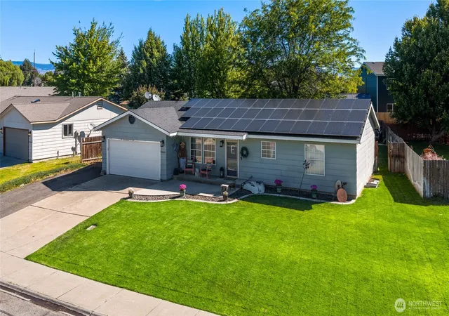 Photo 1 of Single family home for sale at 2000 N Green Parks Dr, Ellensburg, WA 98926 | MLS# NWM2538560 | Listing updated on 2026-09-22