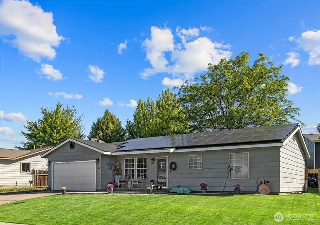 Photo 3 of Single family home for sale at 2000 N Green Parks Dr, Ellensburg, WA 98926 | MLS# NWM2538560 | Listing updated on 2026-09-22