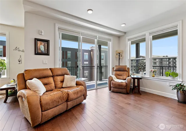 Photo 2 of Condo for sale at 4961 Main St #712, Tacoma, WA 98407 | MLS# NWM2538913 | Listing updated on 2026-09-22