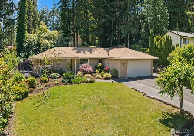 Photo 2 of Single family home for sale at 6712 53rd Street W, University Place, WA 98467 | MLS# NWM2539313 | Listing updated on 2026-09-25