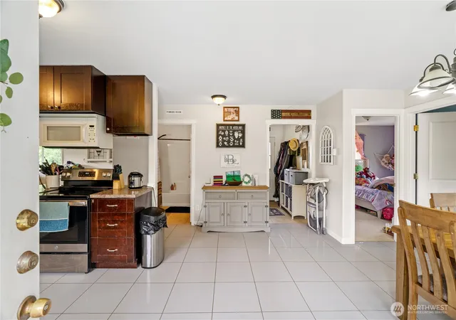Photo 2 of Sale Pending at 1904 N River Rd, Cosmopolis, WA 98537 | MLS# NWM2539413 | Listing updated on 2026-09-25