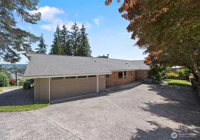 Photo 1 of Sale Pending at 103 Se 16th Street, Chehalis, WA 98532 | MLS# NWM2539461 | Listing updated on 2026-09-25