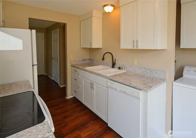 Photo 4 of Single family home for sale at 11410 Prairie Ct SE, Olympia, WA 98513 | MLS# NWM2539529 | Listing updated on 2026-09-22