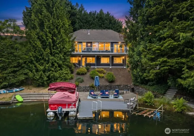 Photo 1 of Single family home for sale at 3324 Deer Is Dr E, Lake Tapps, WA 98391 | MLS# NWM2539620 | Listing updated on 2026-10-01