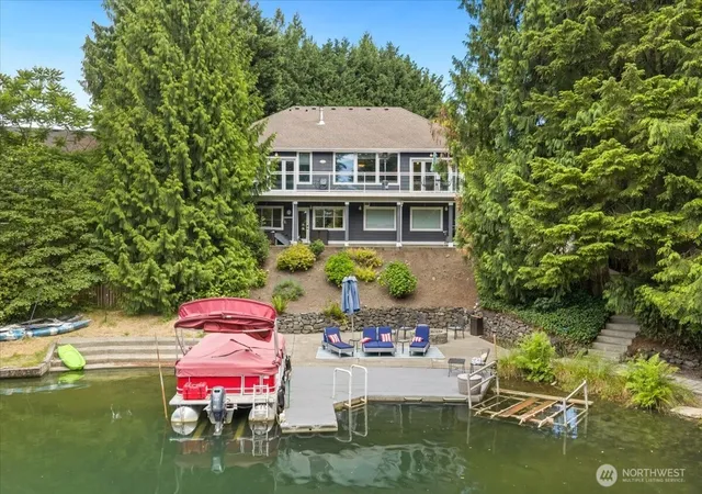 Photo 2 of Single family home for sale at 3324 Deer Is Dr E, Lake Tapps, WA 98391 | MLS# NWM2539620 | Listing updated on 2026-10-01