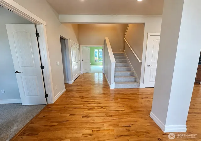 Photo 3 of Sale Pending at 875 N Park St, Lynden, WA 98264 | MLS# NWM2539729 | Listing updated on 2026-09-28