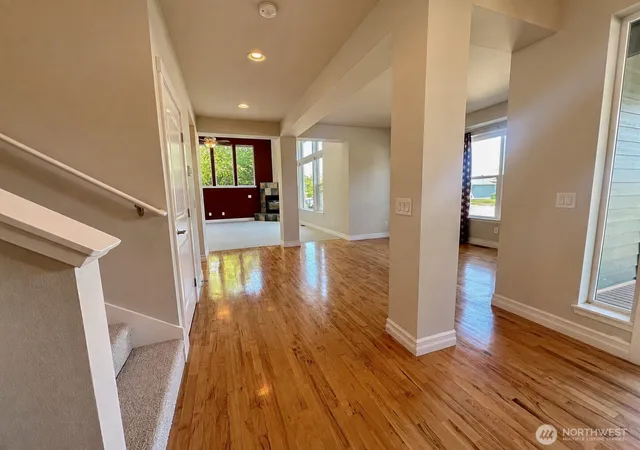 Photo 4 of Sale Pending at 875 N Park St, Lynden, WA 98264 | MLS# NWM2539729 | Listing updated on 2026-09-28