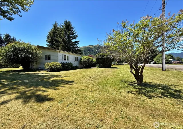 Photo 4 of Manufactured home for sale at 1521 Main Ave #A, Morton, WA 98356 | MLS# NWM2540133 | Listing updated on 2026-10-01