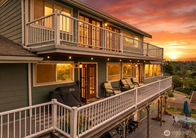 Photo 1 of Sale Pending at 21030 7th Avenue S, Des Moines, WA 98198 | MLS# NWM2540137 | Listing updated on 2026-09-30