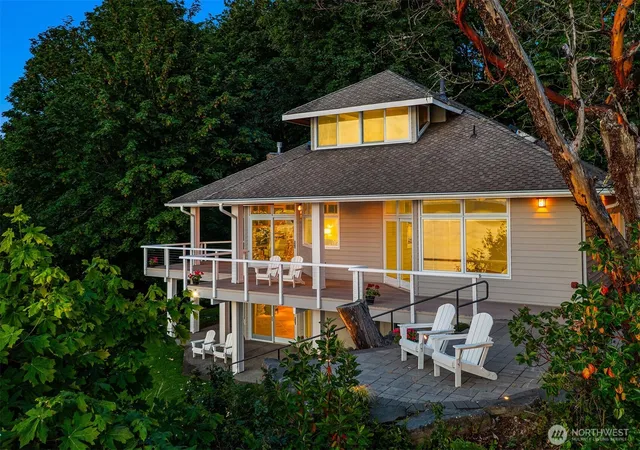 Photo 4 of Sale Pending at 8204 E Side Dr NE, Tacoma, WA 98422 | MLS# NWM2540469 | Listing updated on 2026-09-26