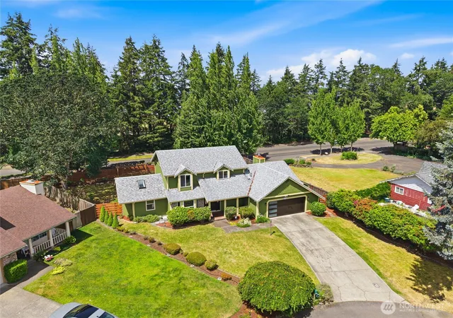 Photo 4 of Single family home for sale at 9812 57th Street Ct W, University Place, WA 98467 | MLS# NWM2540641 | Listing updated on 2026-09-29