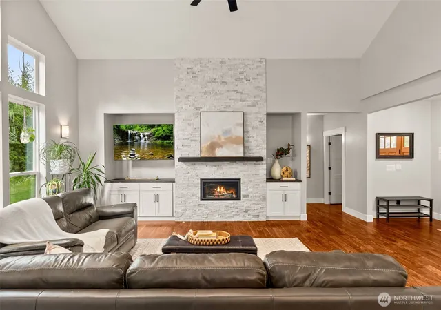 Photo 3 of Sale Pending at 2415 44th Avenue NW, Olympia, WA 98502 | MLS# NWM2540698 | Listing updated on 2026-09-25