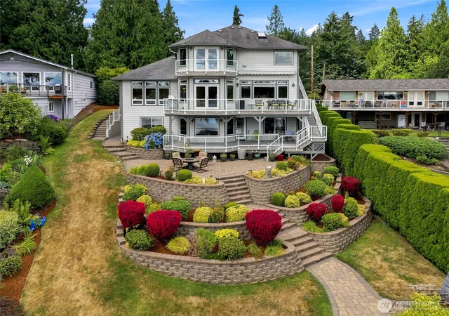 Photo 3 of Single family home for sale at 30848 W Lk Morton Dr SE, Kent, WA 98042 | MLS# NWM2540734 | Listing updated on 2026-09-22