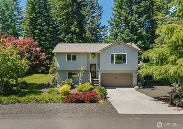 Photo 1 of Sale Pending at 141 Ne Mahonia Dr, Belfair, WA 98528 | MLS# NWM2540977 | Listing updated on 2026-09-22