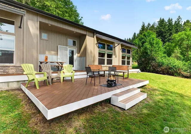 Photo 3 of Manufactured home for sale at 40109 32nd Avenue S, Roy, WA 98580 | MLS# NWM2540982 | Listing updated on 2026-09-24
