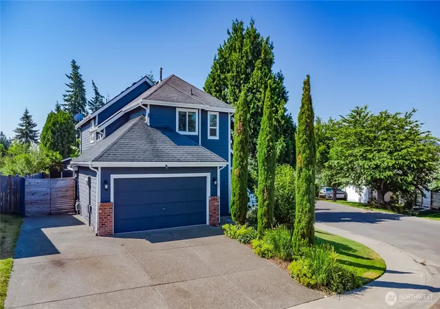 Photo 2 of Single family home for sale at 11703 Se 229th Place, Kent, WA 98031 | MLS# NWM2541117 | Listing updated on 2026-09-22