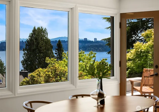 Photo 3 of Single family home for sale at 4529 E Laurel Dr Ne, Seattle, WA 98105 | MLS# NWM2541141 | Listing updated on 2026-09-25
