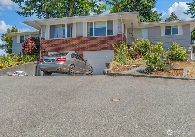 Photo 2 of House for sale at 1911 -1915 Willow Ln W, University Place, WA 98466 | MLS# NWM2541333 | Listing updated on 2026-09-22