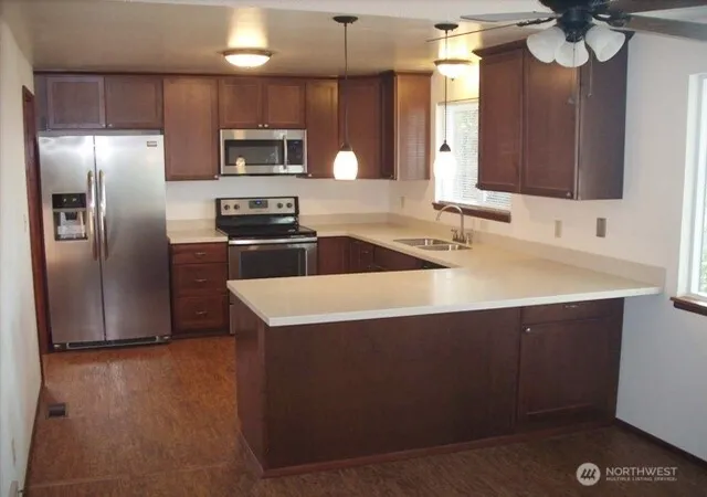 Photo 4 of House for sale at 1911 -1915 Willow Ln W, University Place, WA 98466 | MLS# NWM2541333 | Listing updated on 2026-09-22